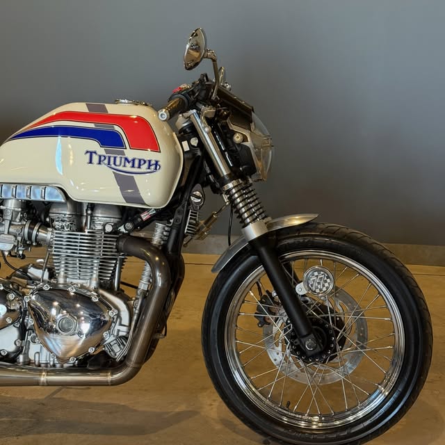 TRIUMPH BONNEVILLE T 100 - Imagem 2