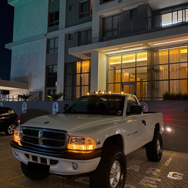 DODGE DAKOTA - Imagem 12