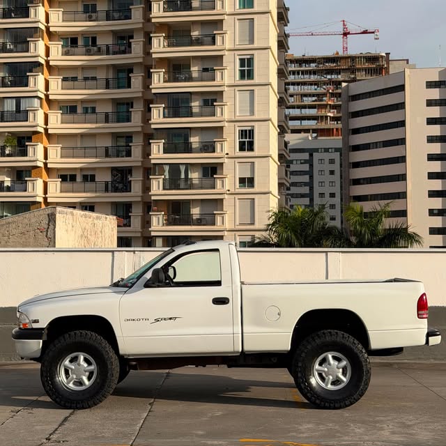 DODGE DAKOTA - Imagem 4