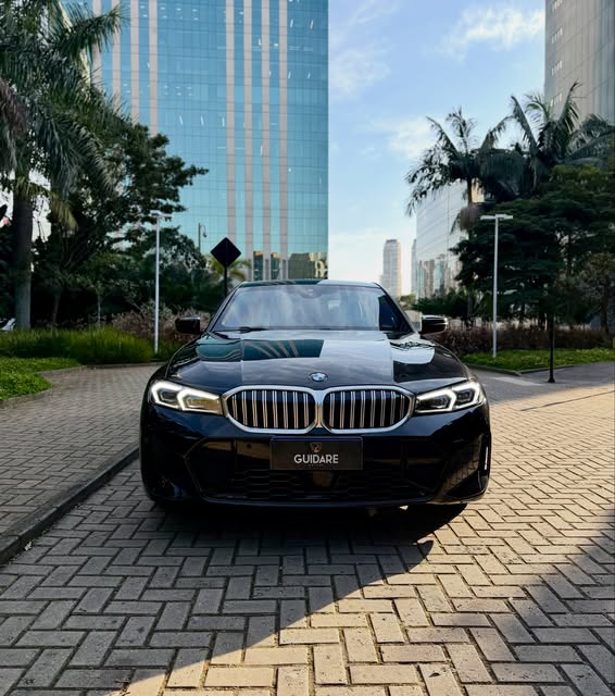 BMW 320I M SPORT - Imagem 2