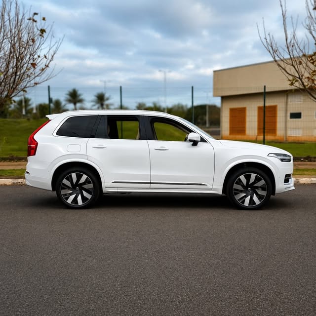 VOLVO XC90 T8 ULTIMATE - Imagem 10