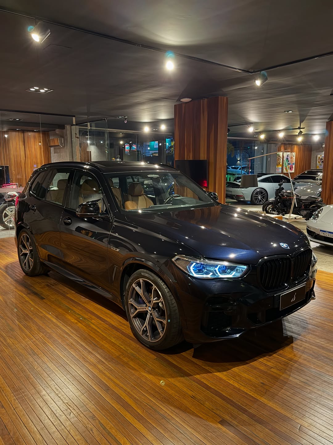 BMW X5 XDRIVE 45E - Imagem 2