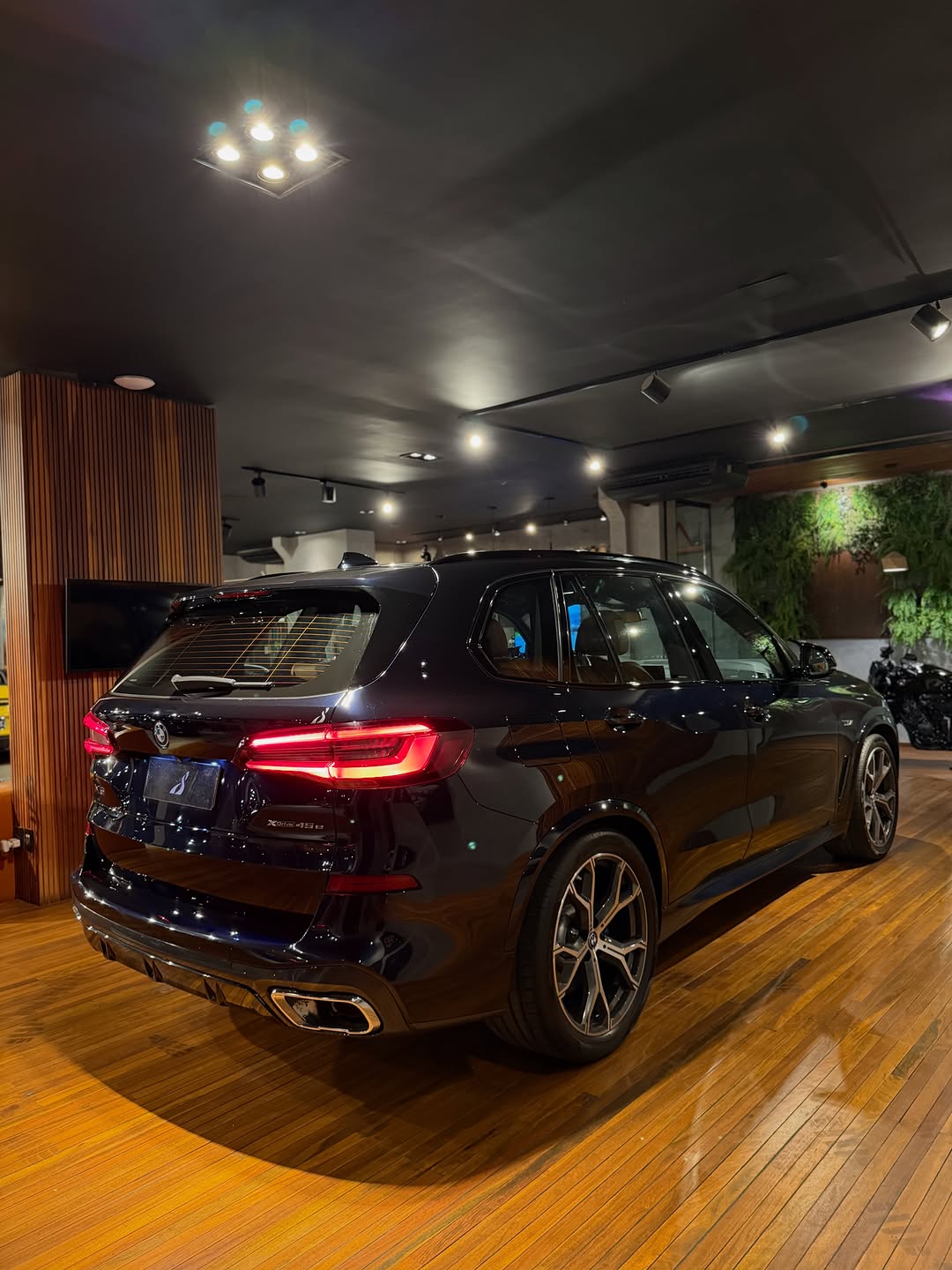 BMW X5 XDRIVE 45E - Imagem 7