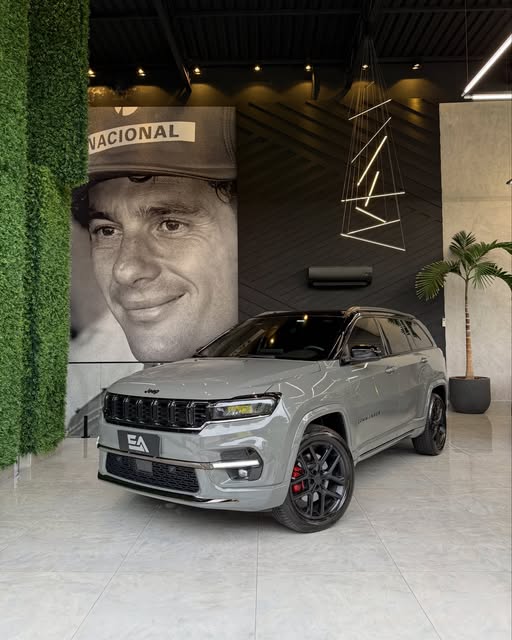 JEEP COMMANDER BLACKHAWK AT9 - Imagem 2