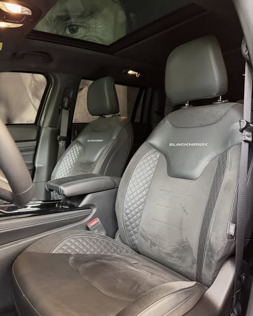 JEEP COMMANDER BLACKHAWK AT9 - Imagem 7