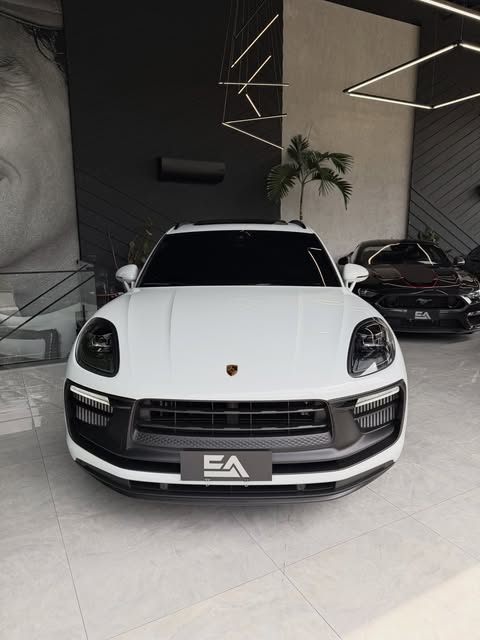 PORSCHE MACAN GTS - Imagem 2