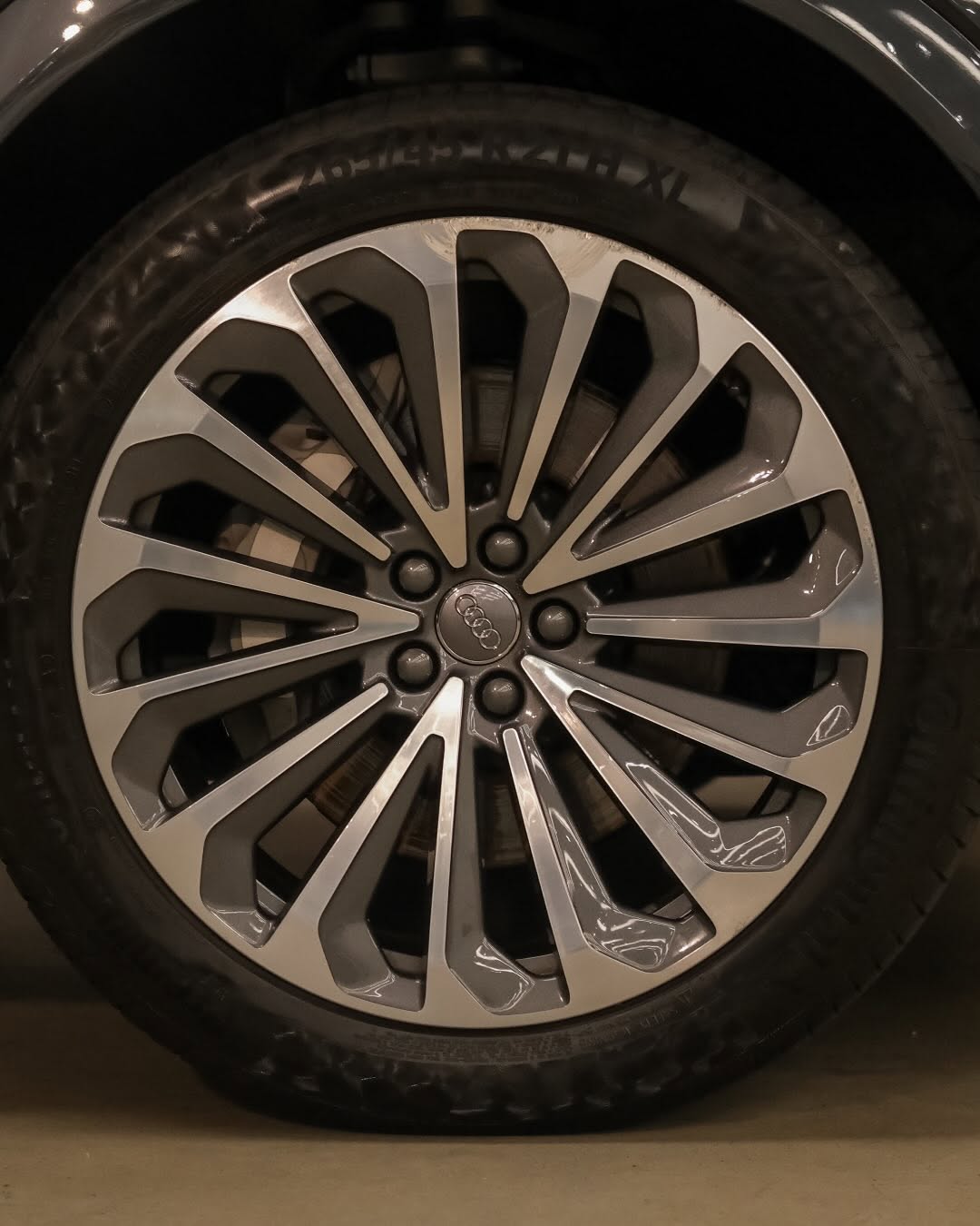 AUDI E-TRON PERFORMANCE QUATTRO - Imagem 8