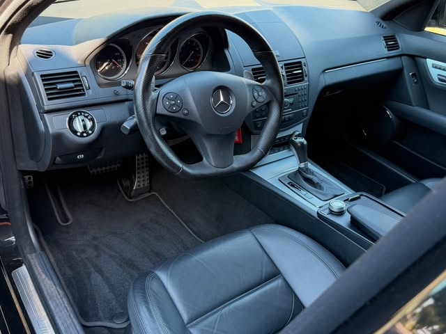 MERCEDES-BENZ C63 AMG - Imagem 8