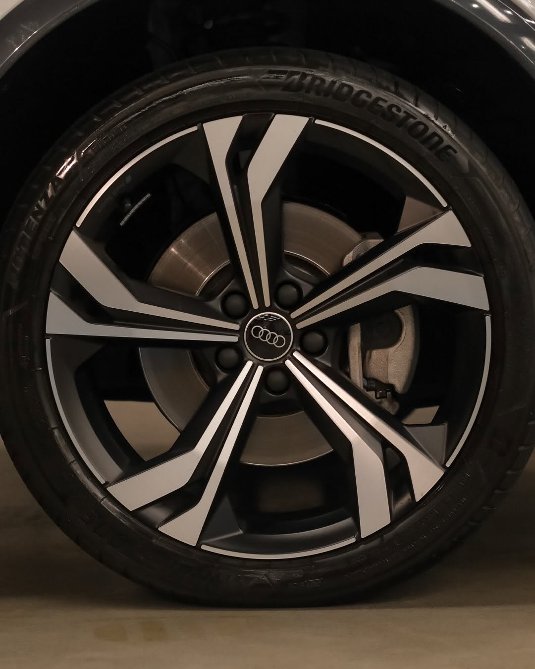 AUDI Q3 PERFORMANCE BLACK - Imagem 8