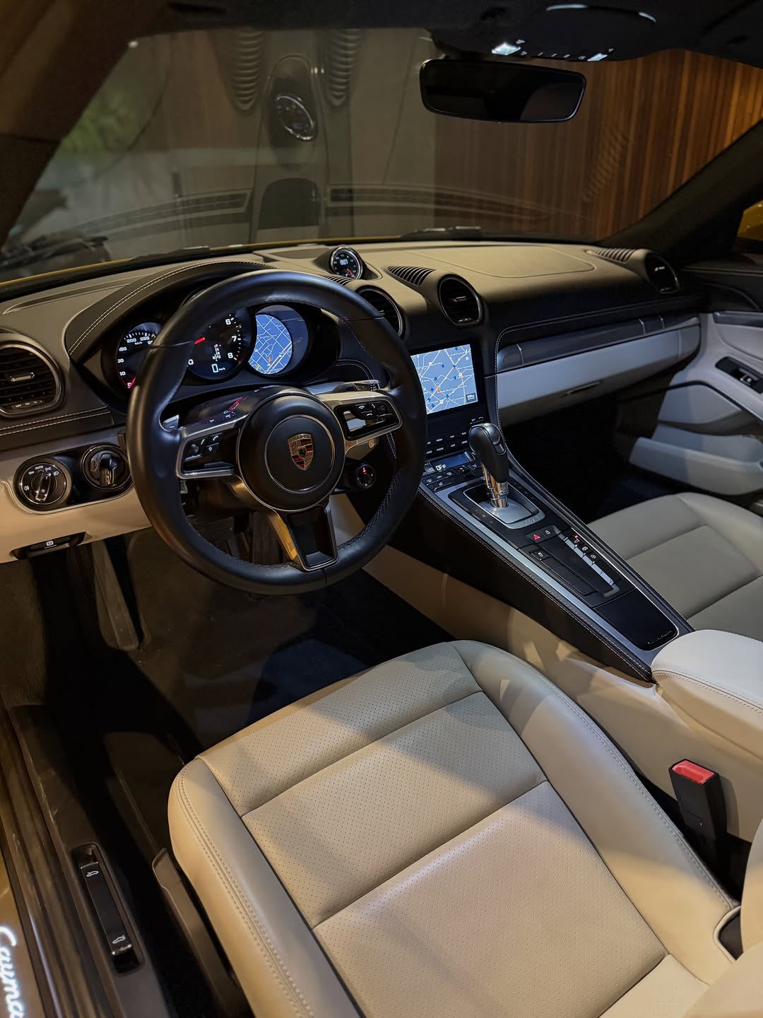 PORSCHE 718 CAYMAN STYLE EDITION - Imagem 13