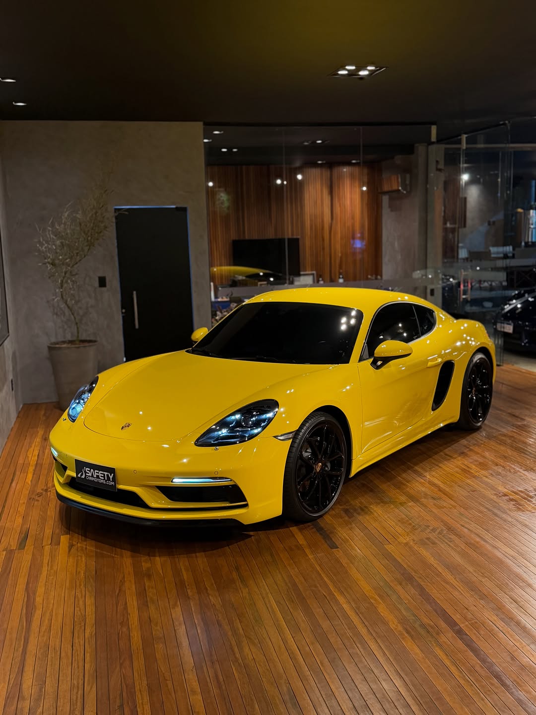 PORSCHE 718 CAYMAN STYLE EDITION - Imagem 18