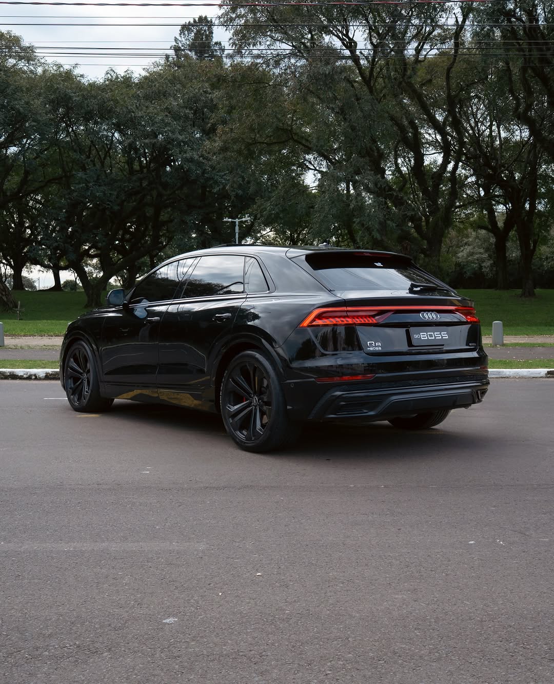 AUDI Q8 PERFORMANCE BLACK - Imagem 1