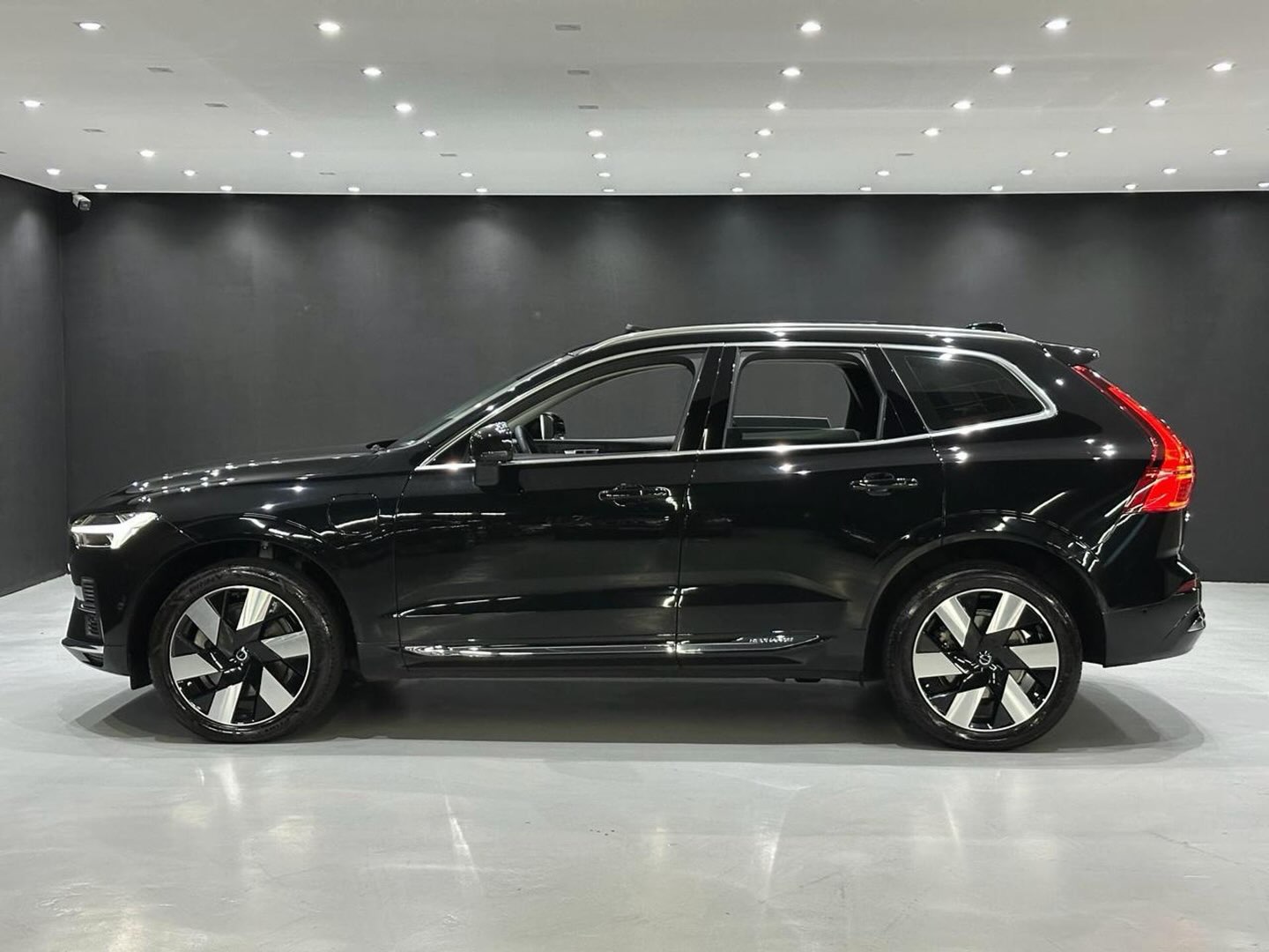 VOLVO XC60 T8 RECHARGE ULTIMATE - Imagem 10