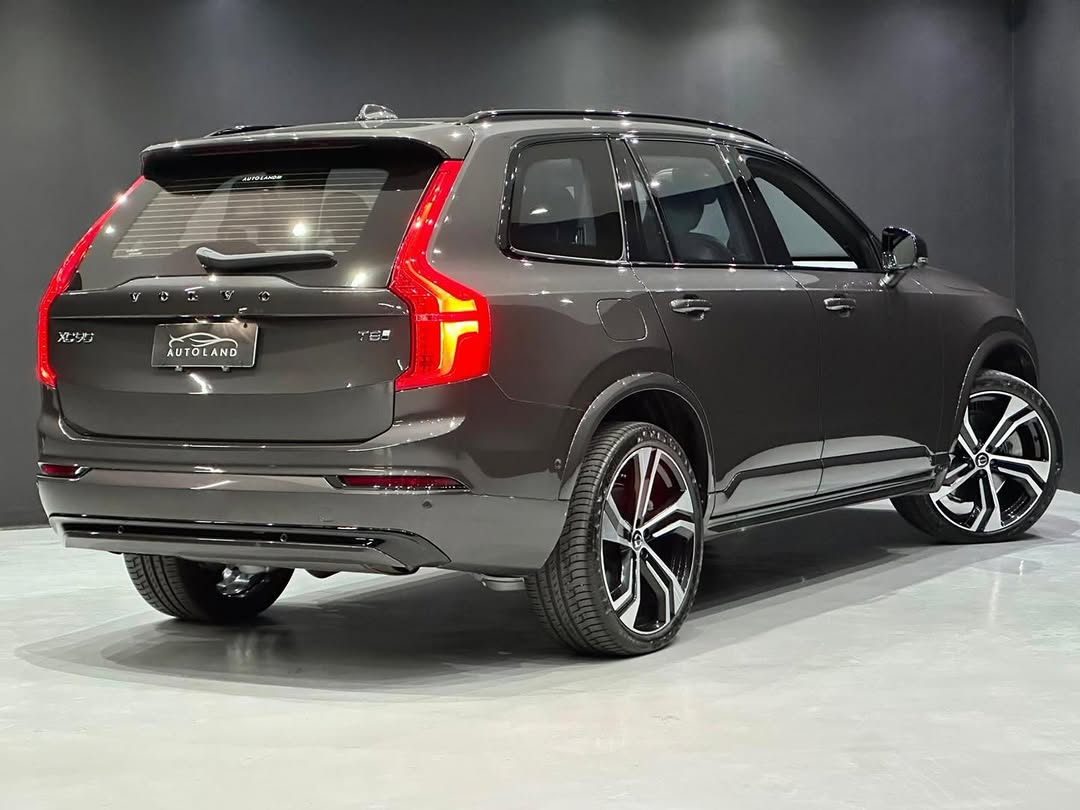 VOLVO XC90 T8 RECHARGE ULTRA DARK AWD GEARTRONIC - Imagem 4