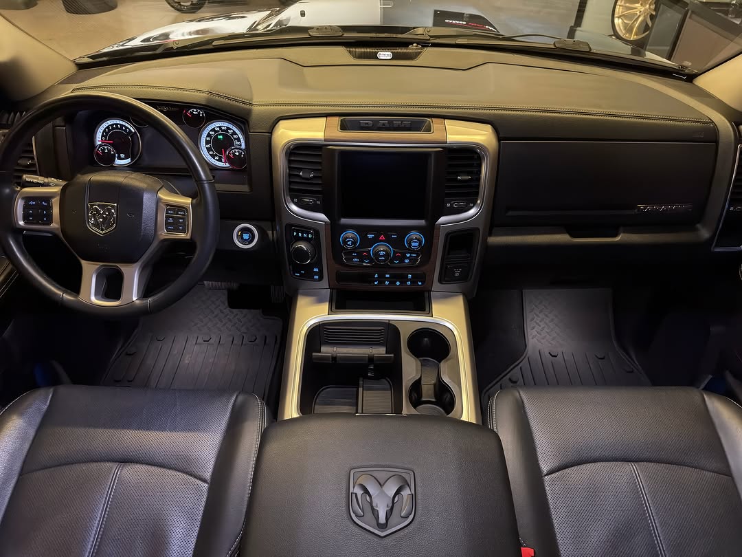 RAM 1500 LARAMIE - Imagem 9