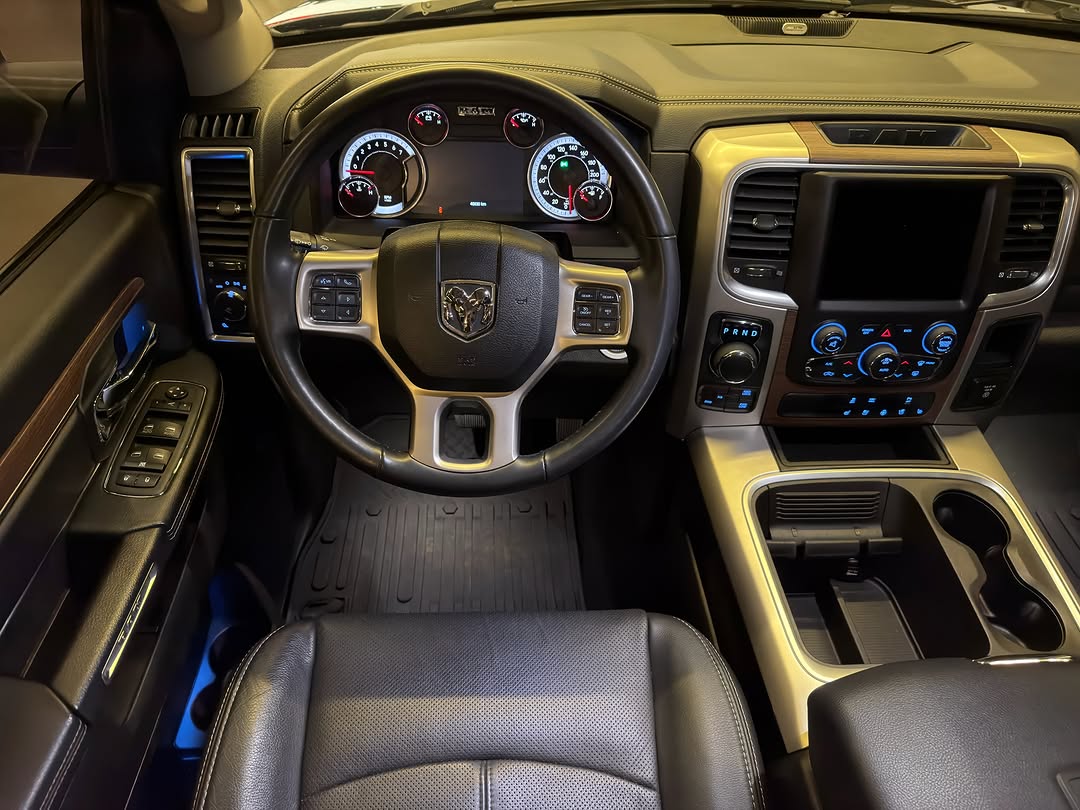 RAM 1500 LARAMIE - Imagem 10