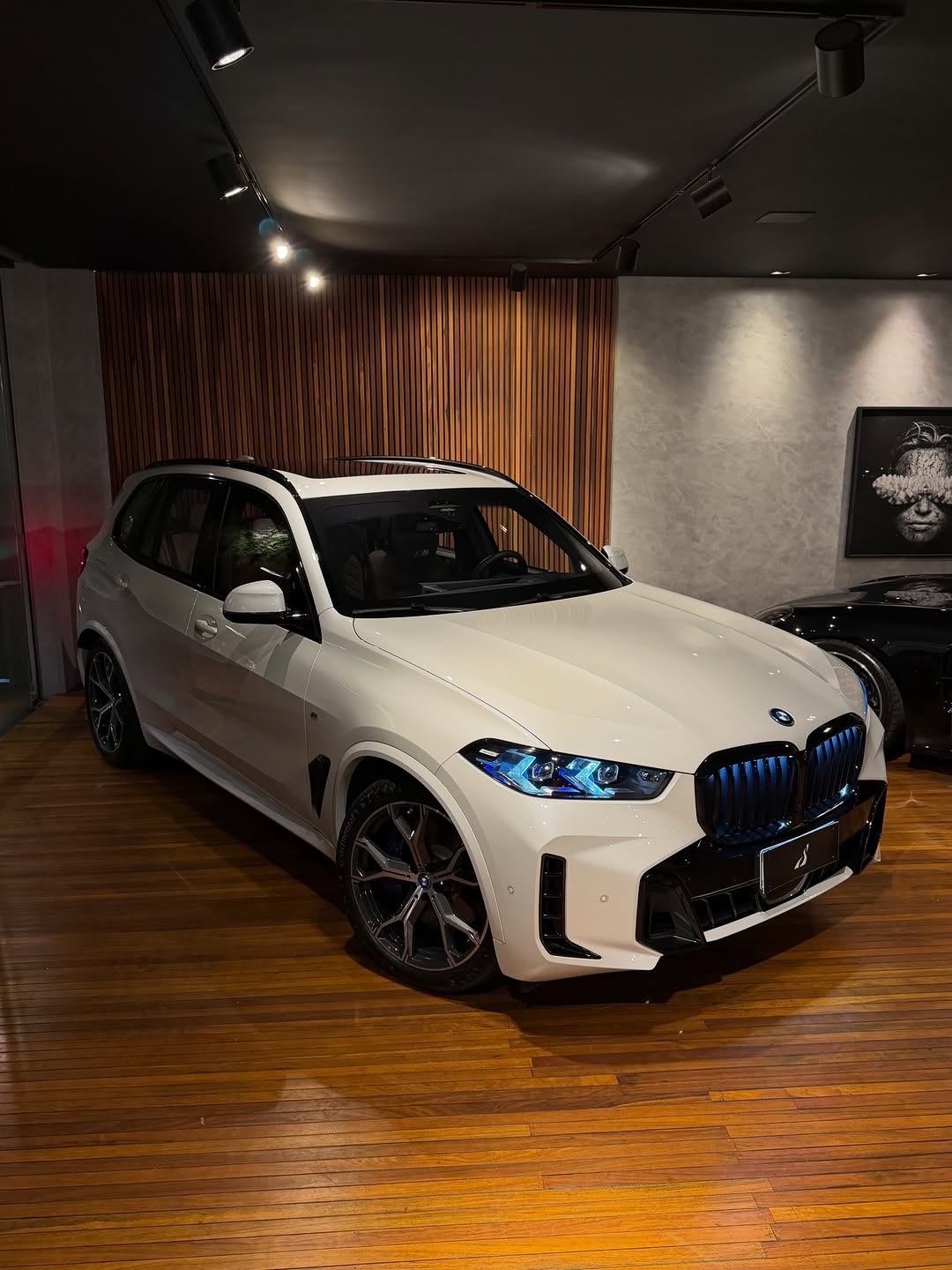 BMW X5 M SPORT TURBO HYBRID - Imagem 16