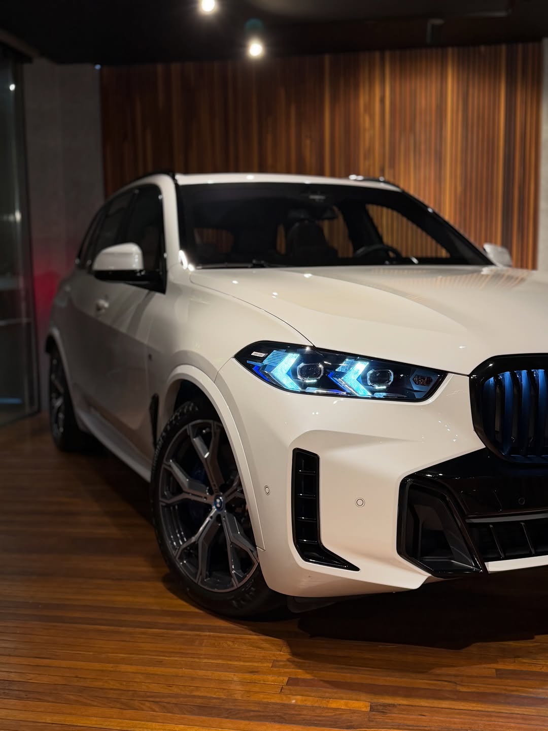 BMW X5 M SPORT TURBO HYBRID - Imagem 4