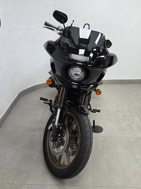 HARLEY-DAVIDSON SOFTAIL LOW RIDER ST - Imagem 9
