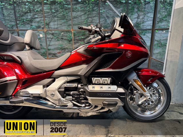 HONDA GL1800 GOLD WING TOUR - Imagem 5