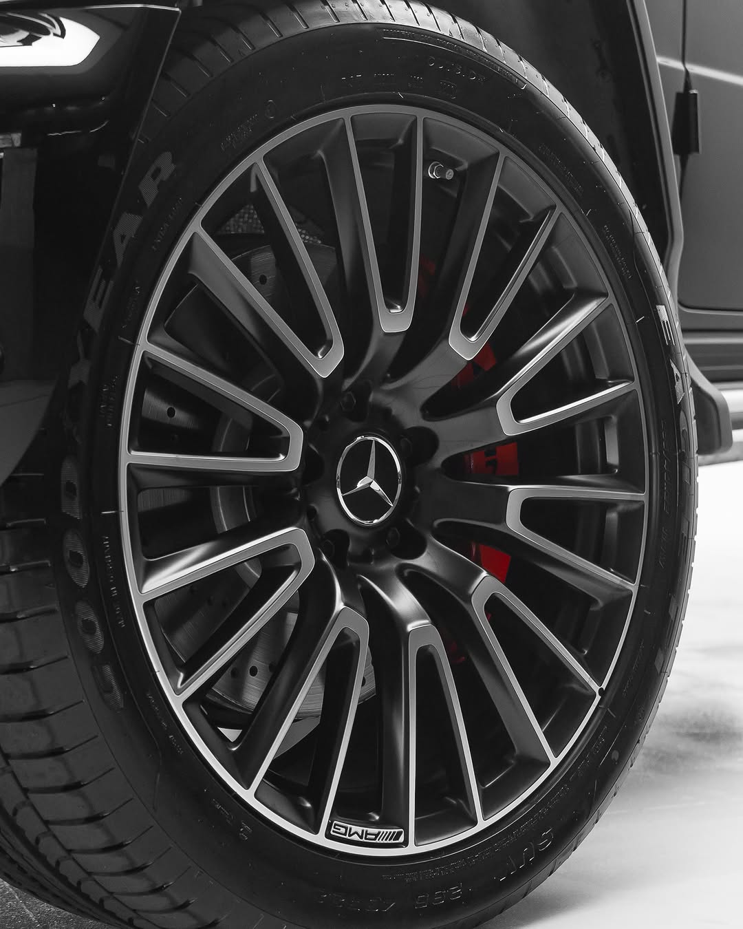 MERCEDES-BENZ G63 - Imagem 6