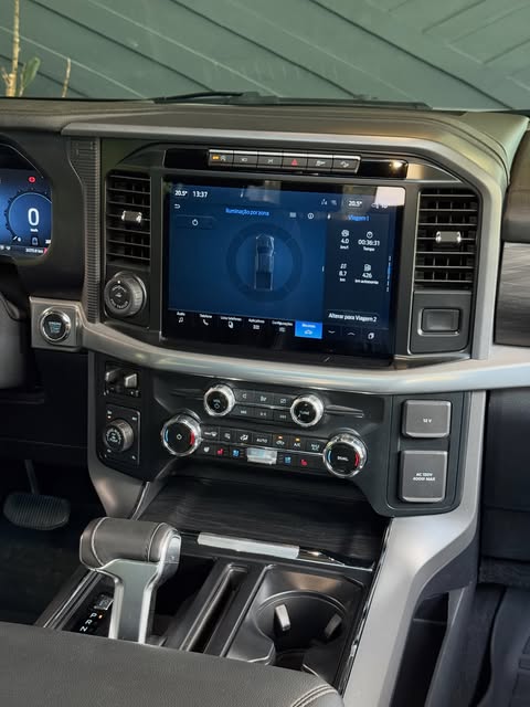 FORD F-150 LARIAT FX4 - Imagem 6