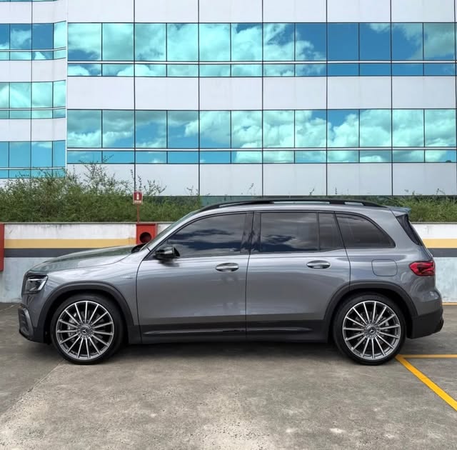 MERCEDES-BENZ GLB GLB35 AMG - Imagem 5