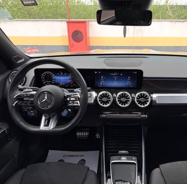 MERCEDES-BENZ GLB GLB35 AMG - Imagem 9