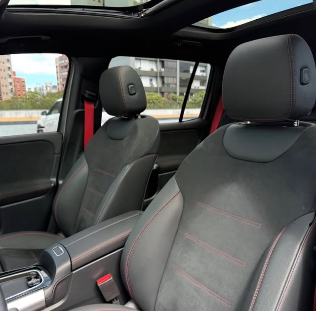 MERCEDES-BENZ GLB GLB35 AMG - Imagem 10