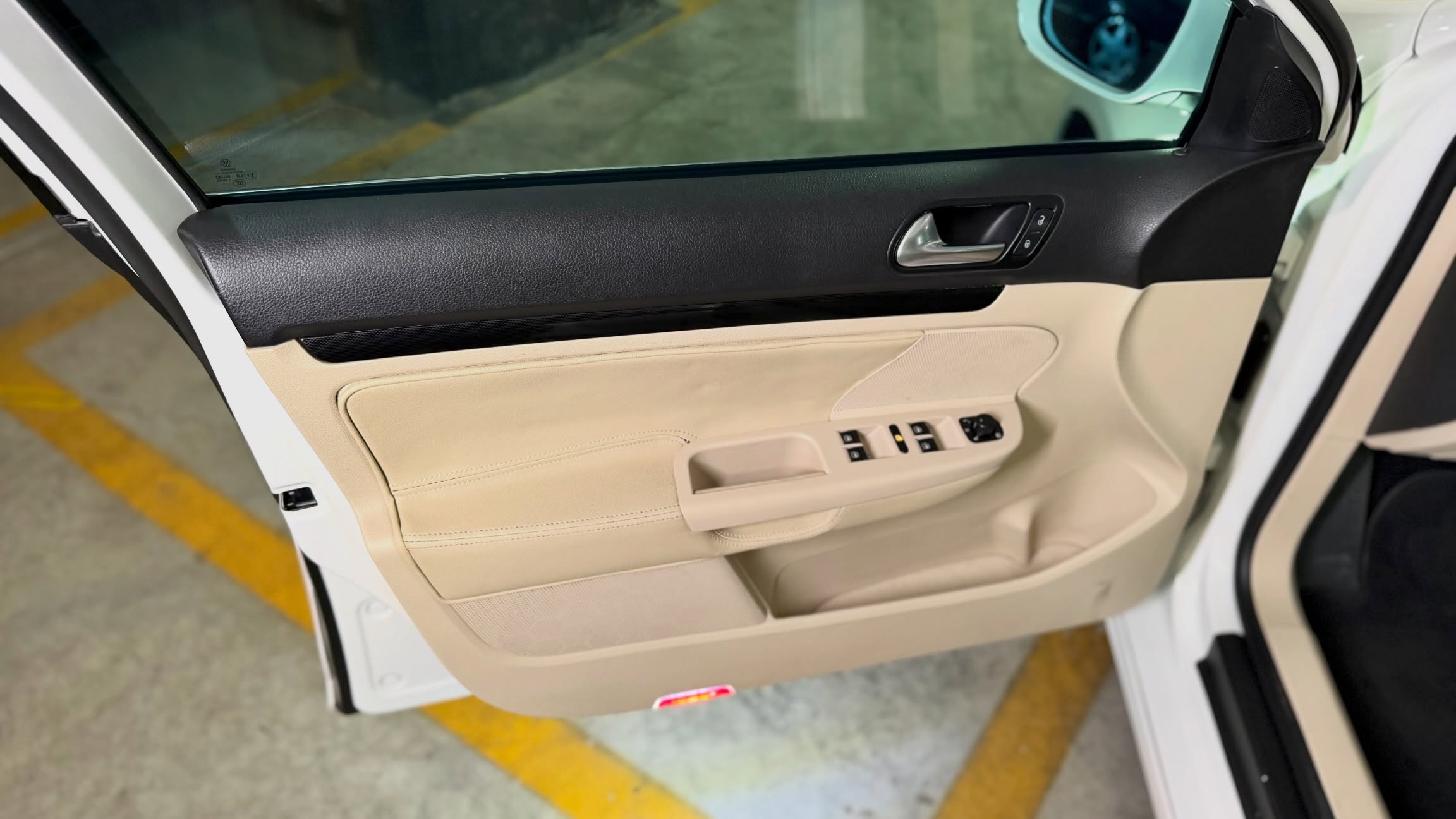 VOLKSWAGEN JETTA VARIANT - Imagem 12