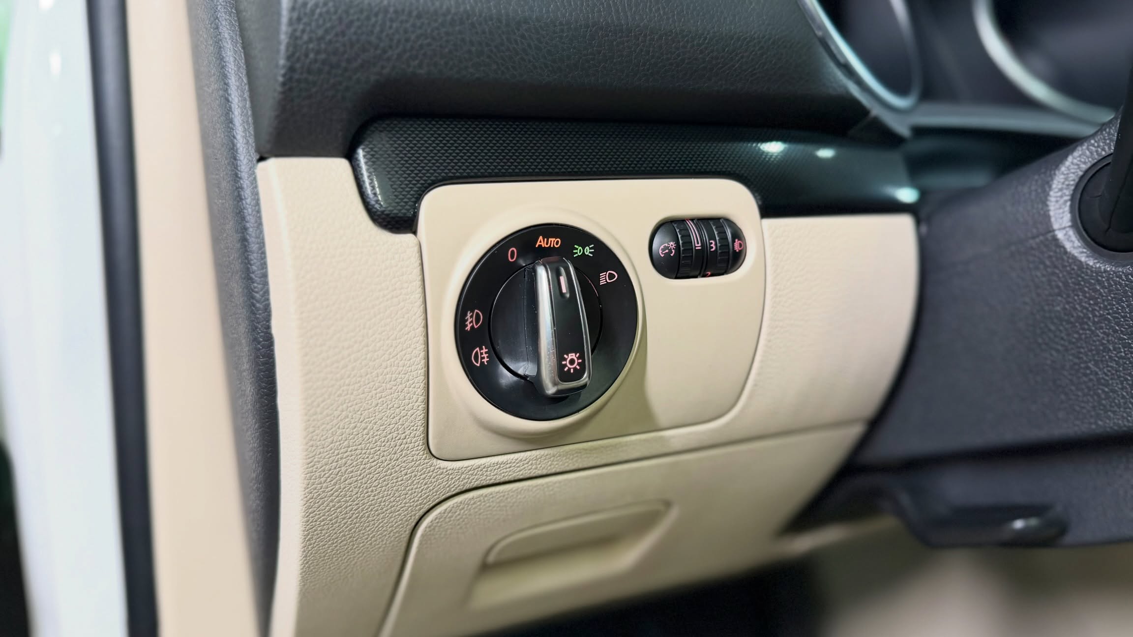 VOLKSWAGEN JETTA VARIANT - Imagem 13