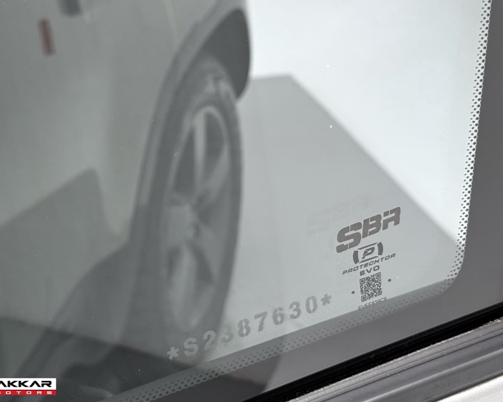 LAND ROVER DEFENDER X-DYNAMIC HSE - Imagem 4