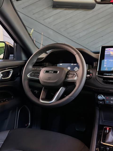 JEEP COMPASS BLACKHAWK AT9 - Imagem 5