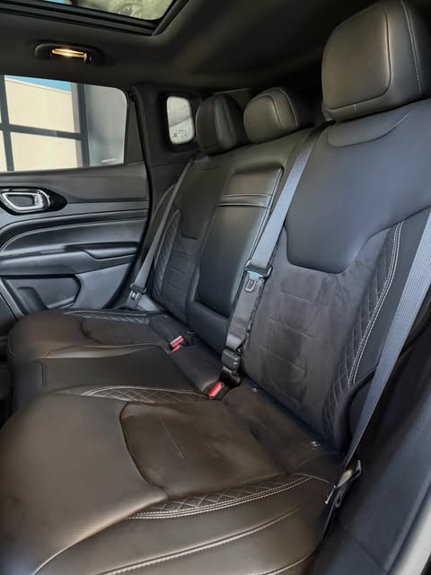 JEEP COMPASS BLACKHAWK AT9 - Imagem 8