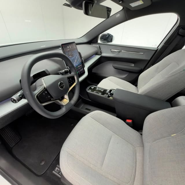 VOLVO EX30 E60 ULTRA - Imagem 10