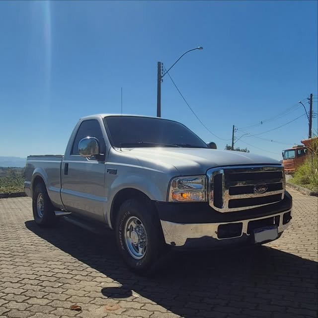 FORD F-250 XLT-L - Imagem 2