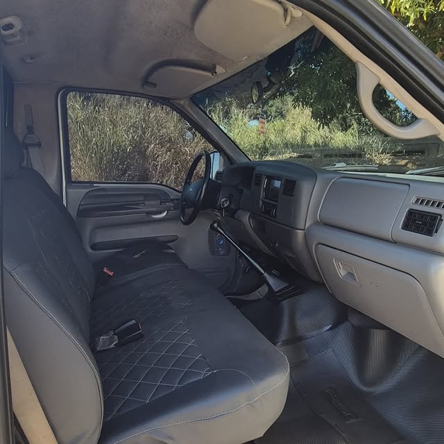 FORD F-250 XLT-L - Imagem 12