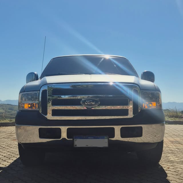FORD F-250 XLT-L - Imagem 4