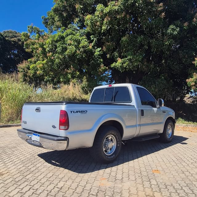 FORD F-250 XLT-L - Imagem 5