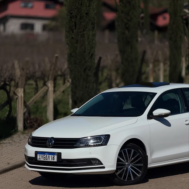 VOLKSWAGEN JETTA 2.0 TSI - Imagem 2