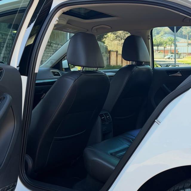 VOLKSWAGEN JETTA 2.0 TSI - Imagem 11