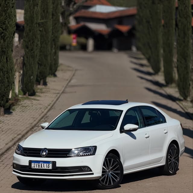 VOLKSWAGEN JETTA 2.0 TSI - Imagem 3
