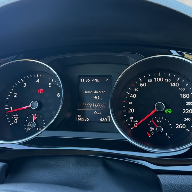 VOLKSWAGEN JETTA 2.0 TSI - Imagem 10