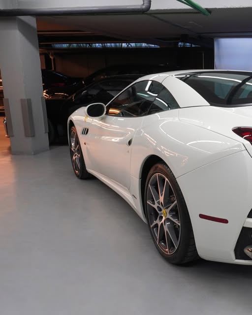 FERRARI CALIFORNIA - Imagem 8
