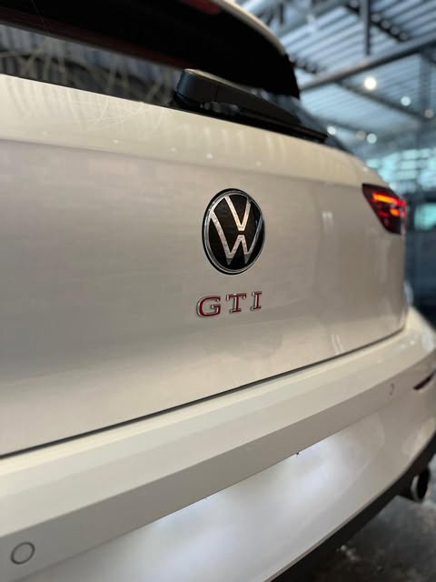 VOLKSWAGEN GOLF GTI AUTOBAHN - Imagem 14