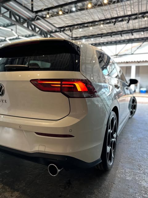 VOLKSWAGEN GOLF GTI AUTOBAHN - Imagem 4