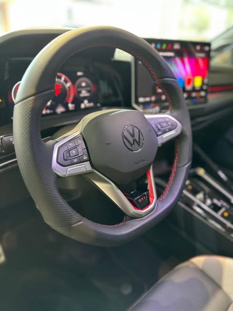 VOLKSWAGEN GOLF GTI AUTOBAHN - Imagem 5