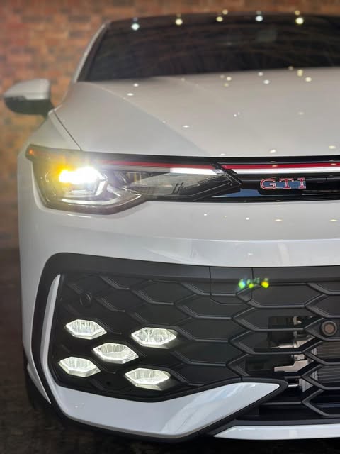 VOLKSWAGEN GOLF GTI AUTOBAHN - Imagem 10