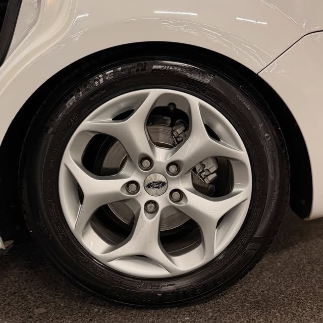 FORD FOCUS TITANIUM - Imagem 10