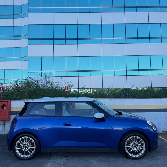 MINI COOPER SE - Imagem 4